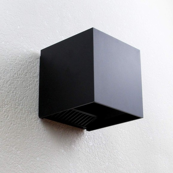 Outdoor LED Wall Light Porch Sconce 20W Black Modern Waterproof Up and Down Adjust White Light 4000K Hallway Wall Lamp